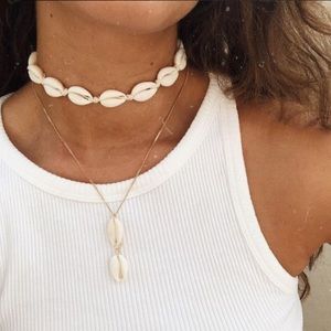 New Sea shell choker necklace white